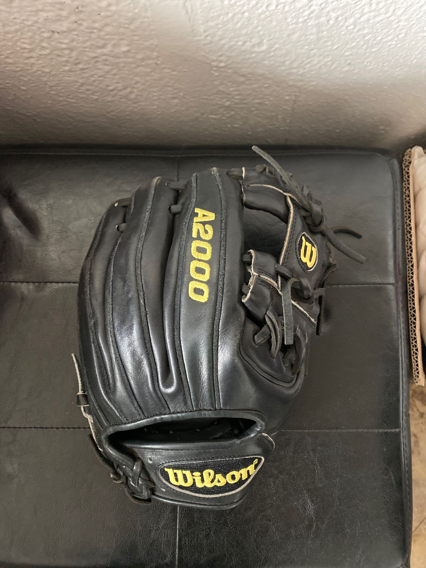 Baseball glove Wilson A2000