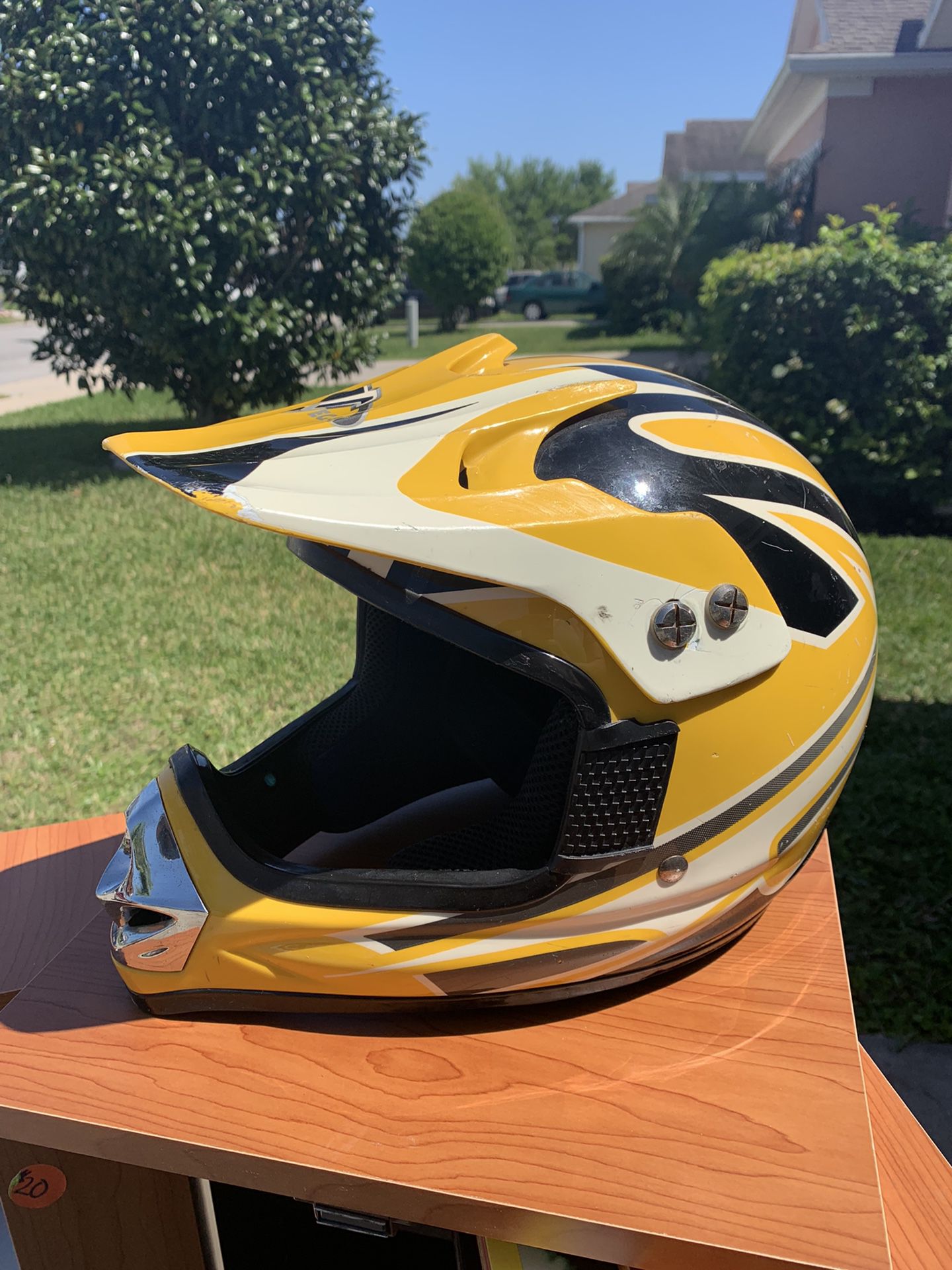 Helmet For Dirt Bike ! Some Scratches But Fair Condition