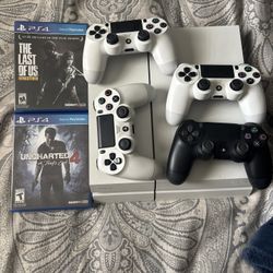 White Playstation 4 With 4 Controllers 