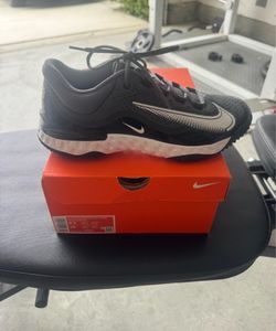 ALPHA HUARACHE ELITE 4 TURF SIZE 8.5