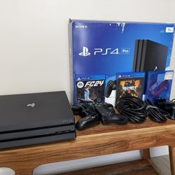 Play Station 4 Pro 1TB+Box+1 Controller+3 Games