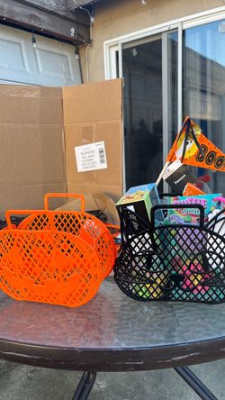 Halloween candy (gift) basket