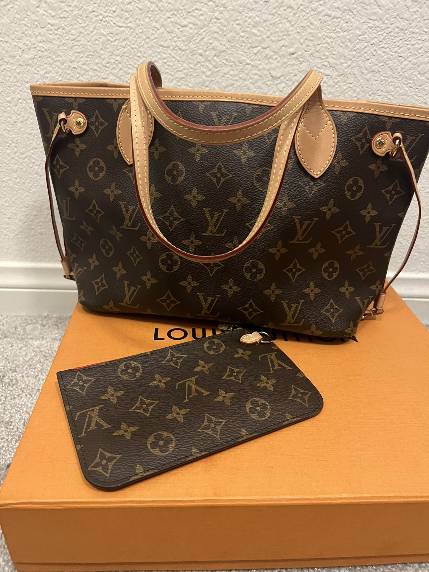 Louis Vuitton Neverfull PM for Sale in Las Vegas, NV - OfferUp