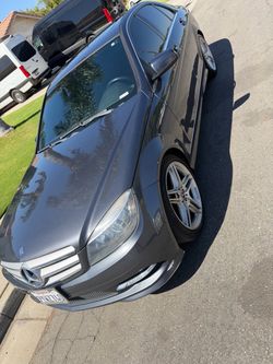 2011 Mercedes Benz C300