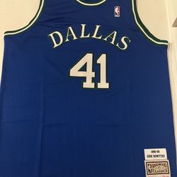 Dirk Nowitzki Throwback Dallas Mavericks 