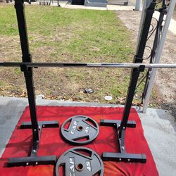 2" HOLE. 2-45s. PLATES   7'  STRAIGHT BAR.  ADJUSTABLE SQUAT RACK 
11525 S HALSTED DUNKIN DONUTS/7111.S WESTERN WALGREENS 
200$   CASH ONLY. AS IS