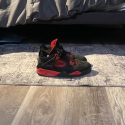 Jordan 4 Red Thunder