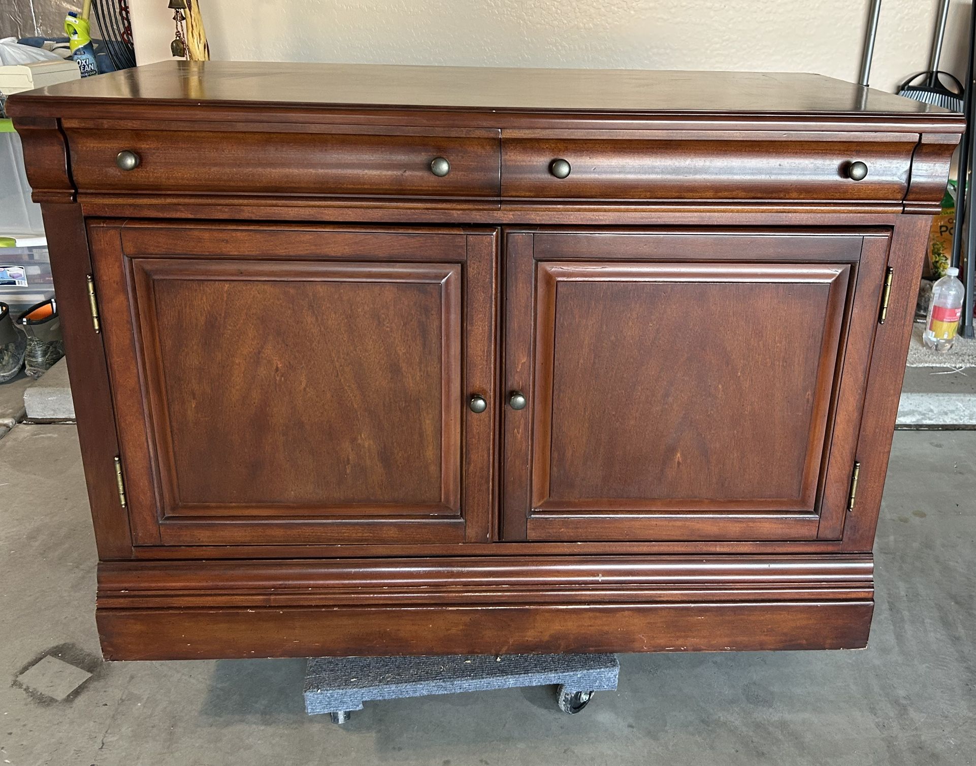 Chest of drawers with Shelves