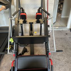 Hack Squat GMWD brand.