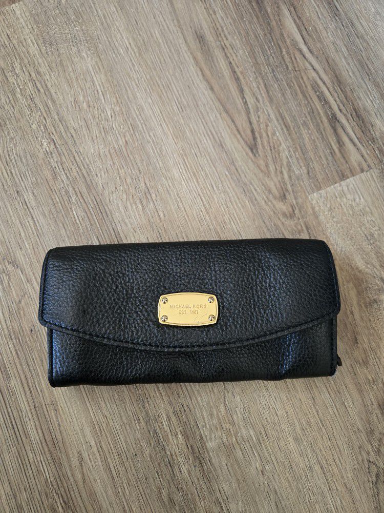 Michael Kors Leather Wallet 