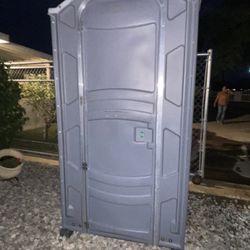 Portable Bathroom 