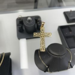 14k Gold Cross Pendant 