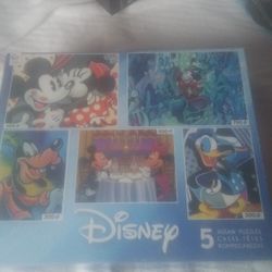 Jigsaws--5 Disneys In One box