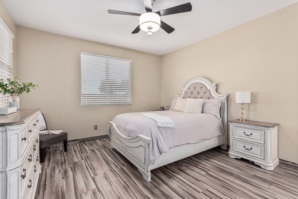 Queen Bed Set Tall Dresser Long Dresser Mirror And Two Night Stands