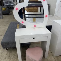 New Heart-Shaped Vanity With Stool