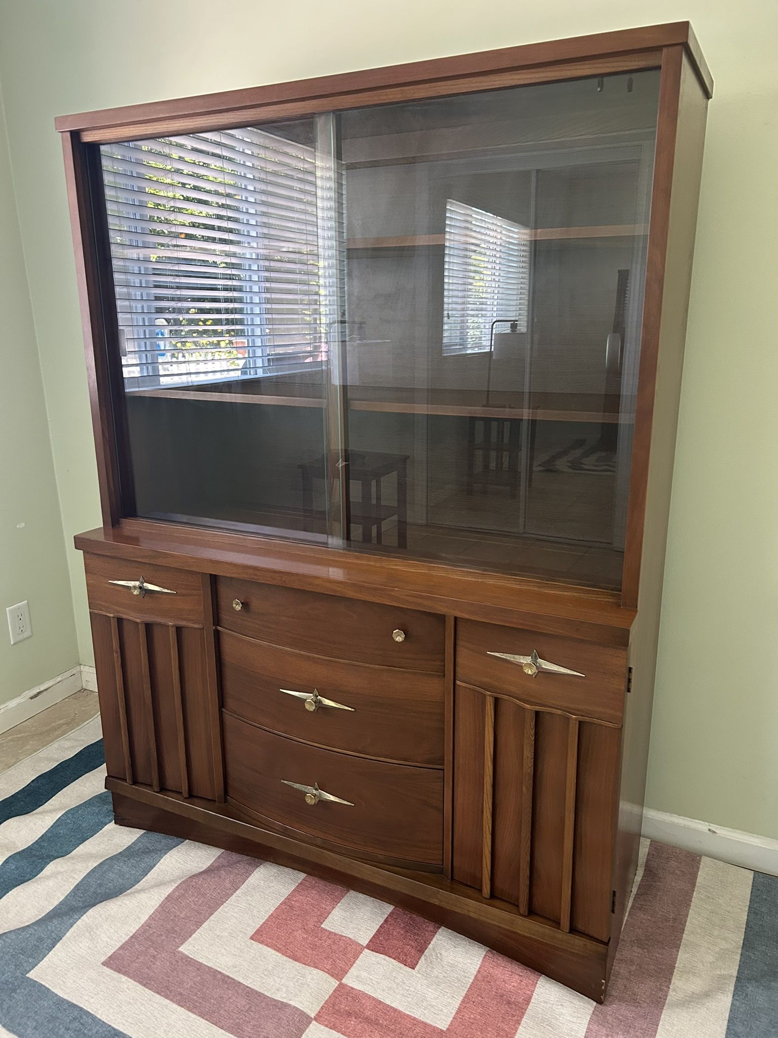 Mid-Century Hutch – Distinctive Furniture by Stanley