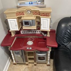 Toy Kitchen