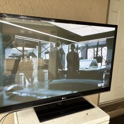 Older LG Tv 55”