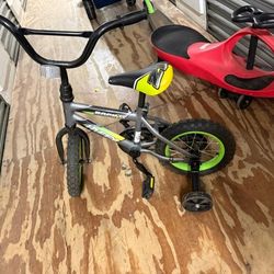 Hyper Rocket 12” Kids Bike w/ Training Wheels