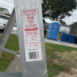 Keller ladder Model 936   6 Ft Tall Very good  Condition 