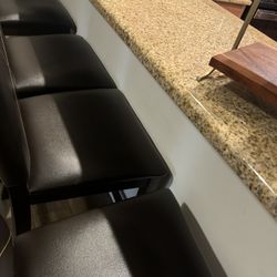 4 Bar Stools 