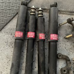 YKB Struts  Toyota Pickup Truck  Parts