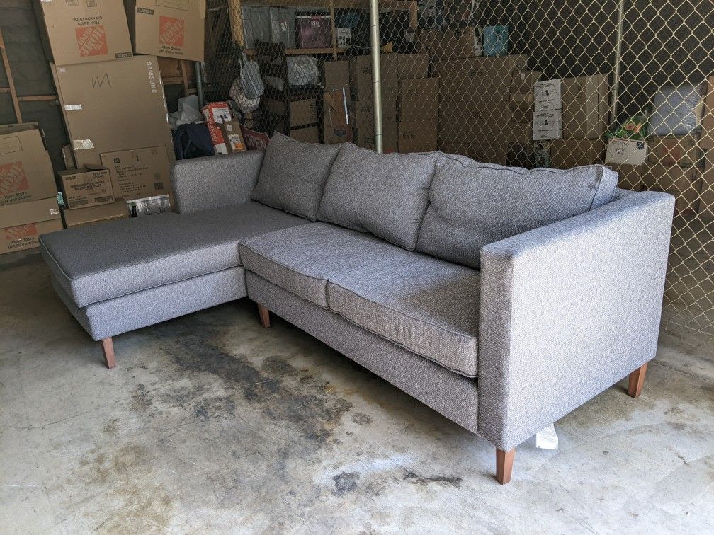 NEED SOLD TODAY! EXCELLENT LIKE NEW 2PC GRAY SECTIONAL