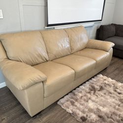 Leather Sofa In Excellent Condition - Delivery Available 
