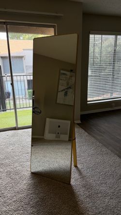 Full-Length Gold Standing Mirror – Excellent Condition