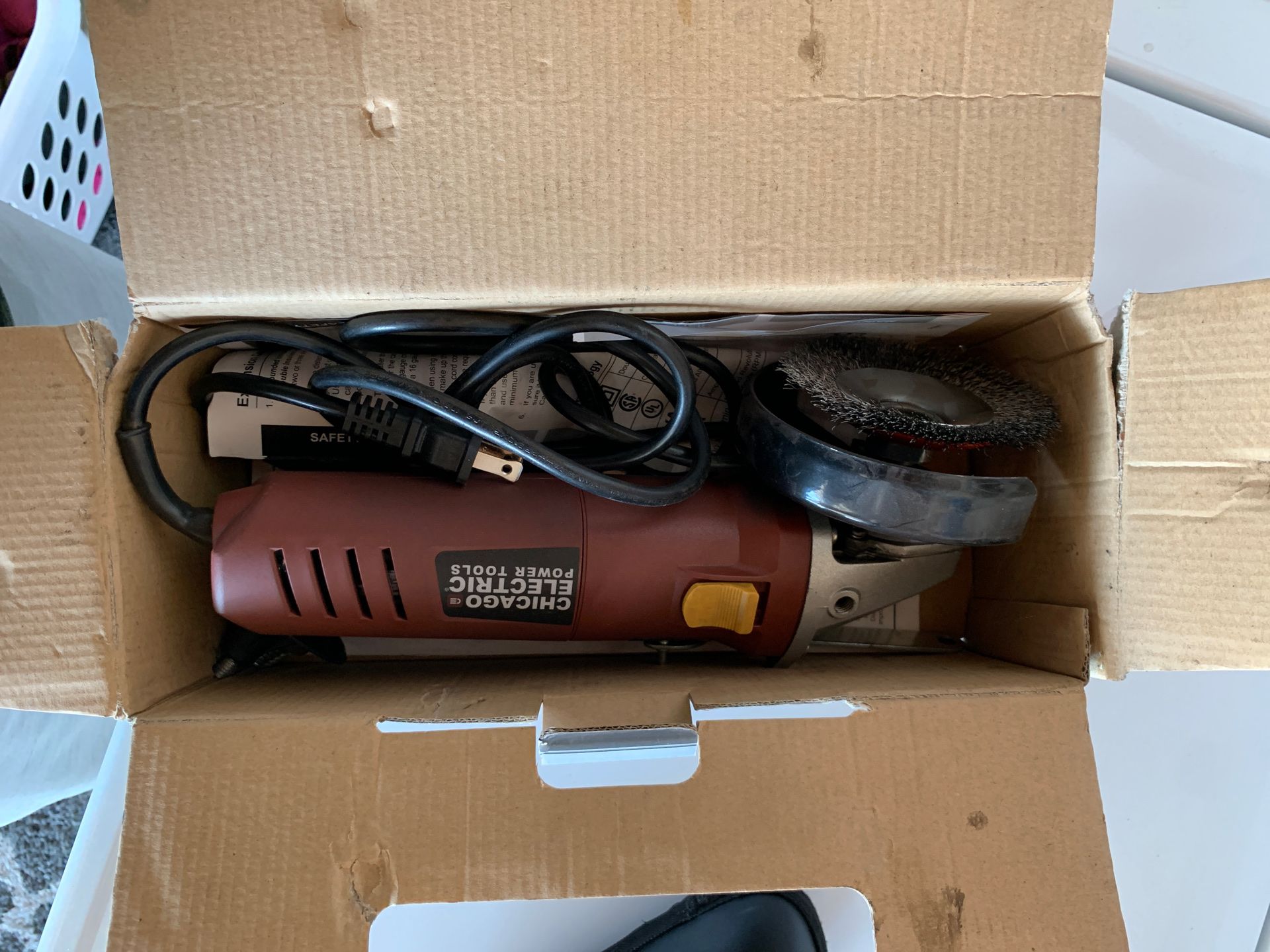 Chicago Electric 4 1/4” HEAVY DUTY Angle Grinder for Sale in El Cajon
