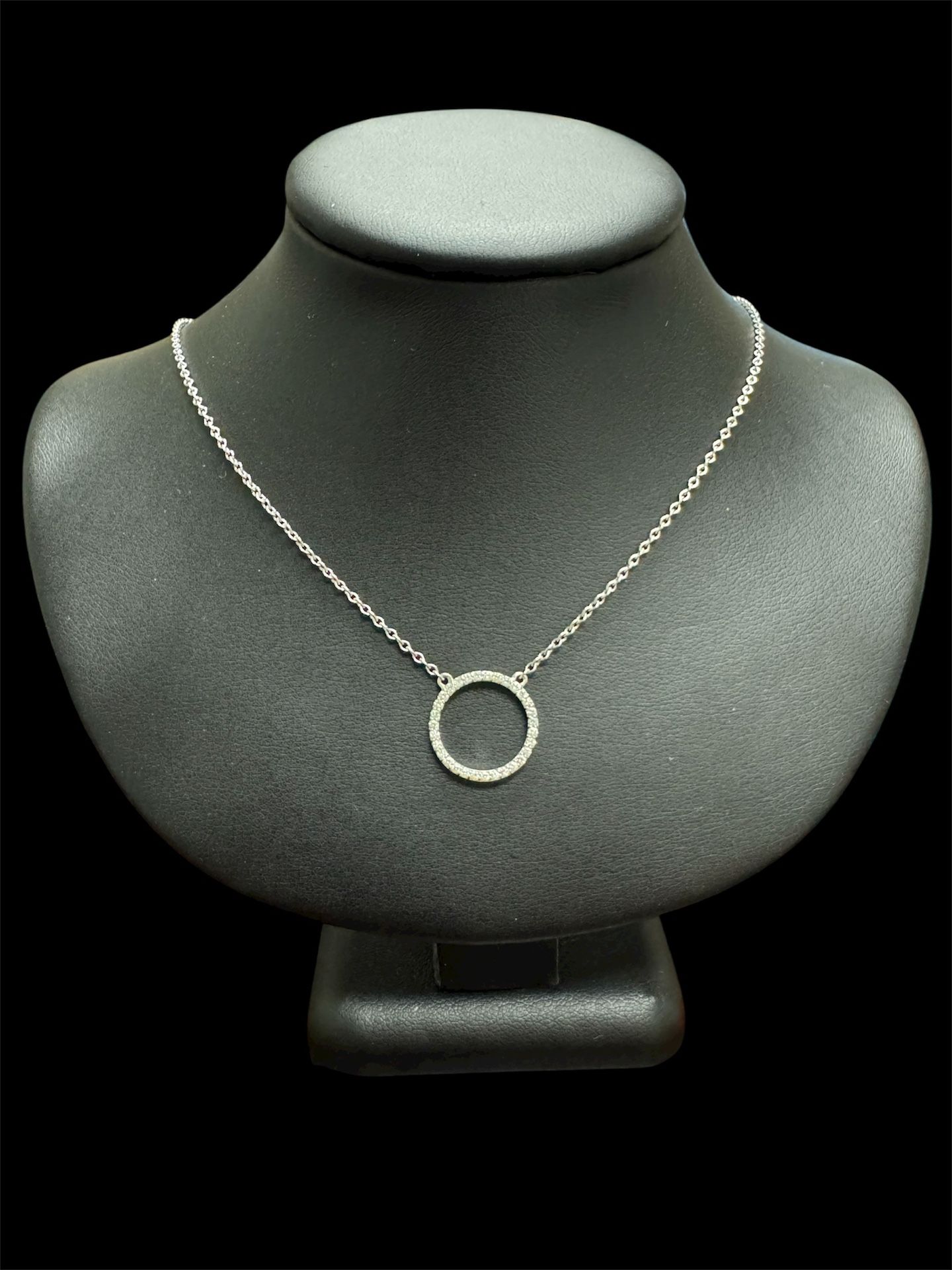 β¨ 14K White Gold Diamond Circle Pendant Necklace β¨