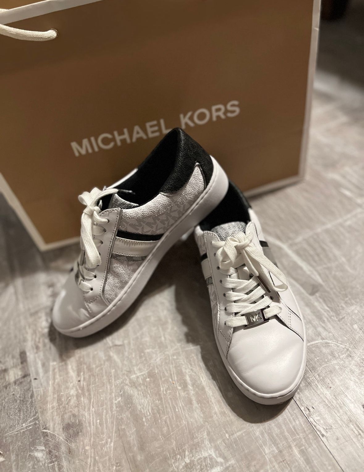 Michael Kors leather fashion sneakers