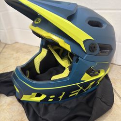 BELL helmet super DH
