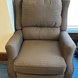 Comfy Recliner 