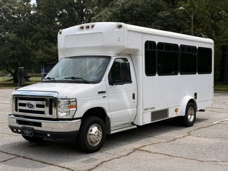2015 Ford E350 Super Duty Cutaway