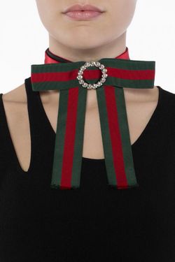 Collar brooches
