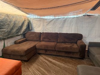 Brown couch good condition clean we sell all the time delivery $40 local