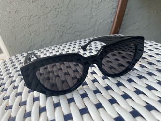 Authentic sun glasses