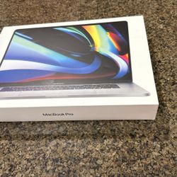 Apple MacBook Pro 2019/2020 16 Inch 16 Gb Ram 500 Ssd Like New 