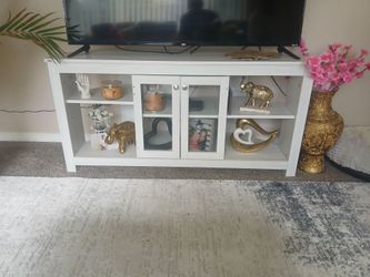Tv stand
