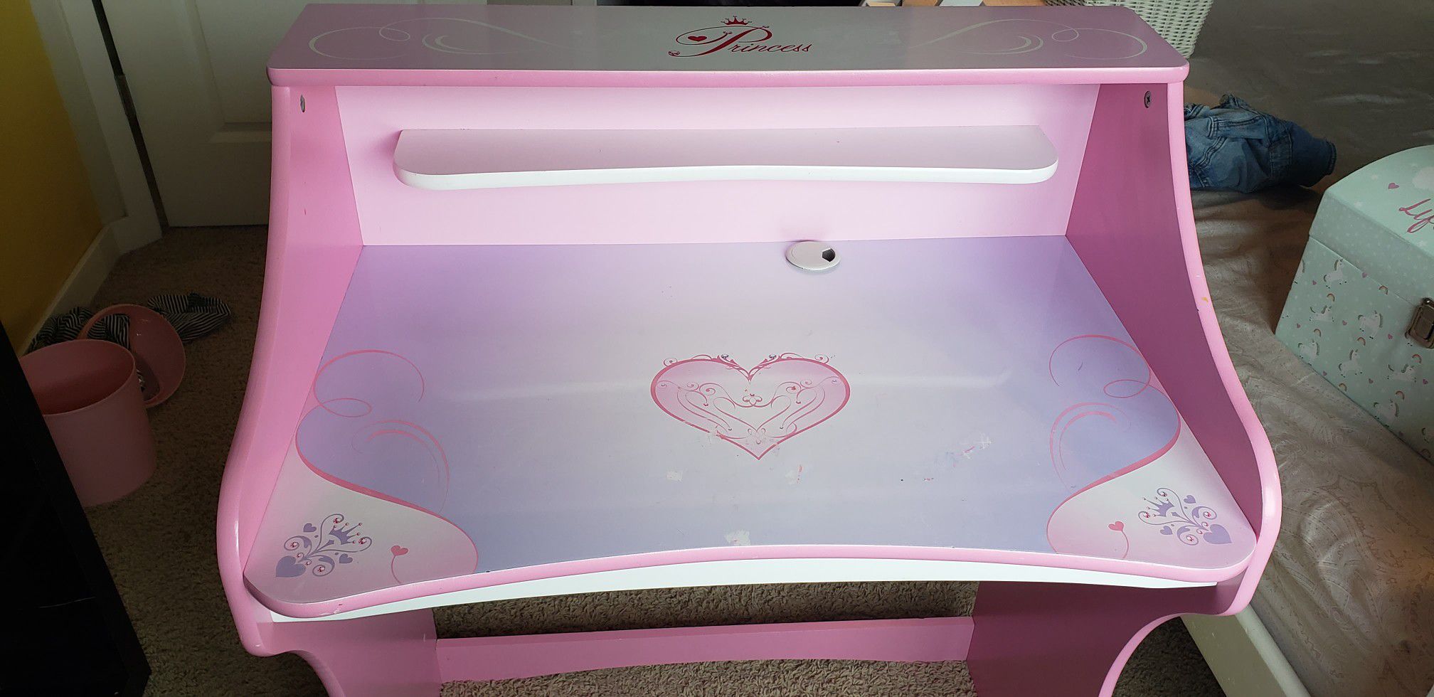 Girl's Disney Princess Desk by Delta