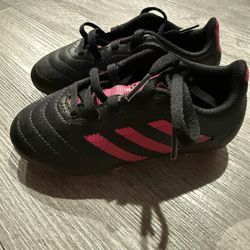 Girls Soccer Cleats 