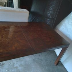 Table /chairs