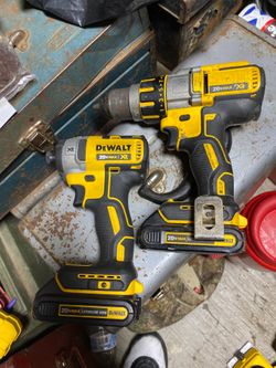 DeWalt drill set Xr with hammer drill and impact drill