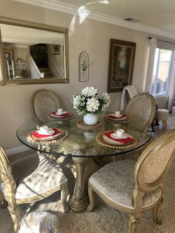 Round Glass Italian Dinning Table