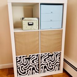 6-Cube Open Shelf (2 Fabric Bins Included)