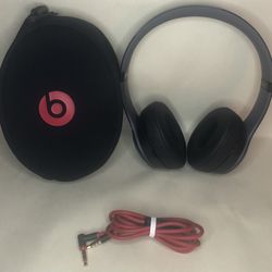Beats By Dr. Dre Solo B0518 Wired Beats On The Ear Headphones With Case  