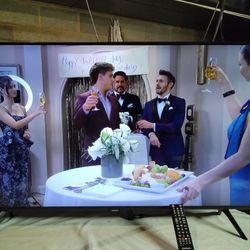 SAMSUNG 43" 4K SMART TV WITH BLUETOOTH HDR10+ AND VOICE CONTROL CAPABILITIES 