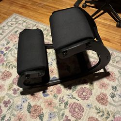 NYPOT Ergonomic Kneeling Chair