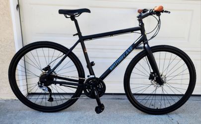 Large Motobecane Bike - Hydro Disc Brakes Gravel Hybrid